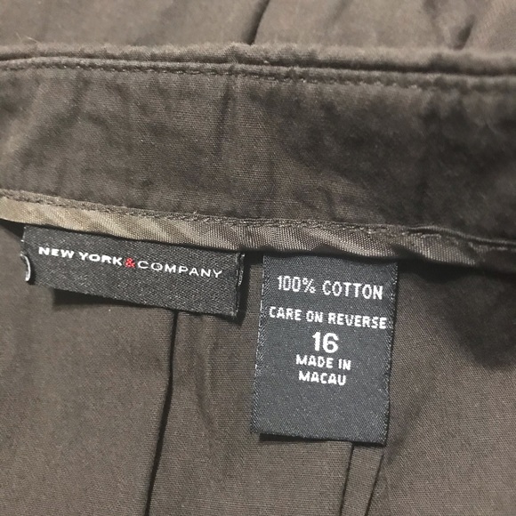 BROWN EMBROIDERED A LINE PLEATED SKIRT SZ 16 NY&Co - Picture 4 of 5